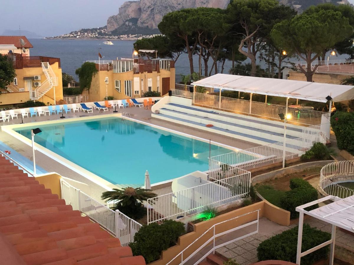 Ashur Apartments Mondello Exterior photo