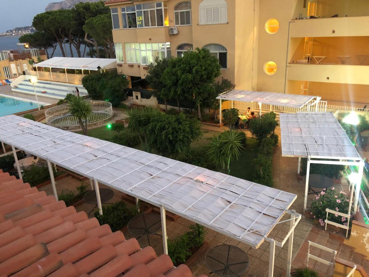 Ashur Apartments Mondello Exterior photo