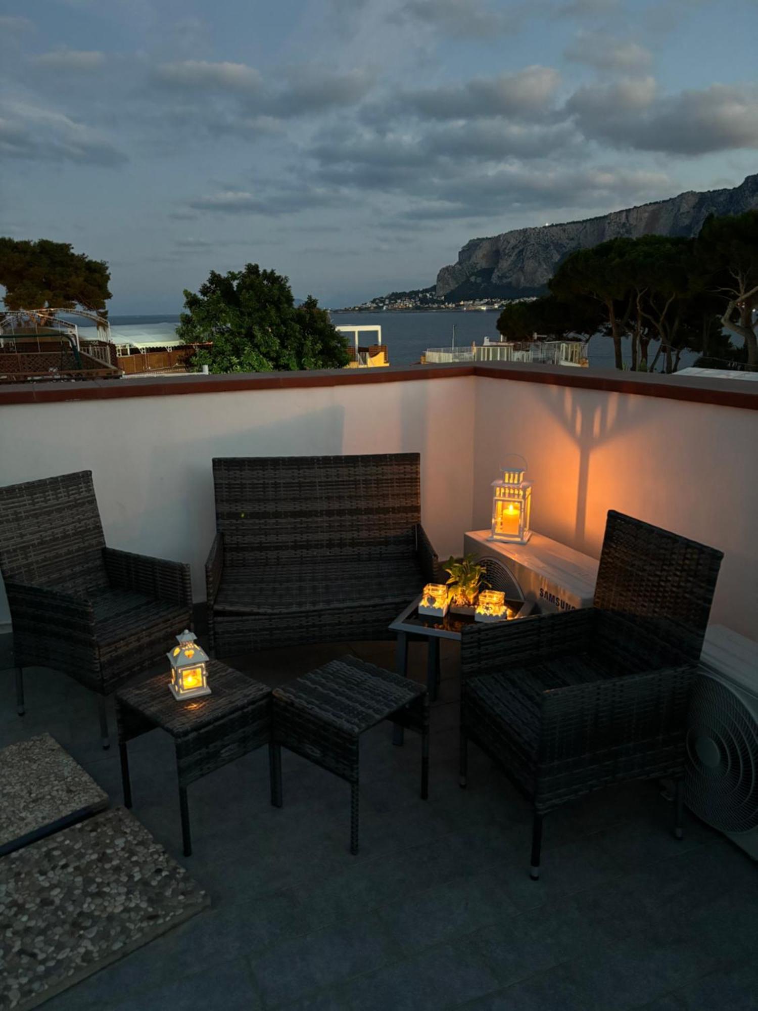 Ashur Apartments Mondello Exterior photo