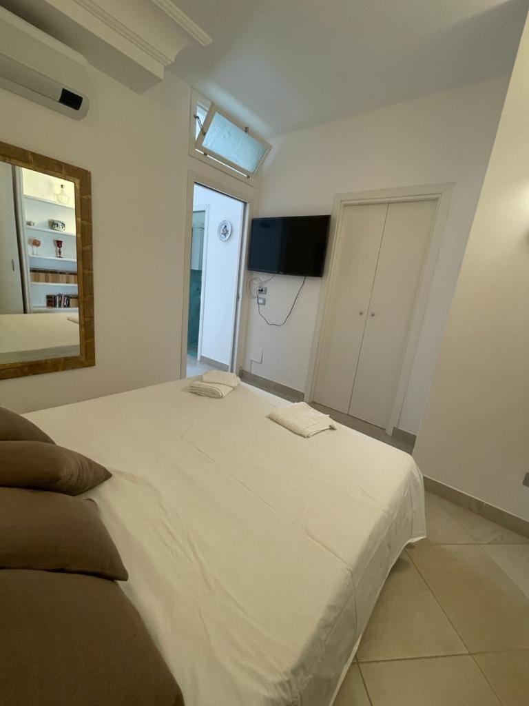 Ashur Apartments Mondello Exterior photo