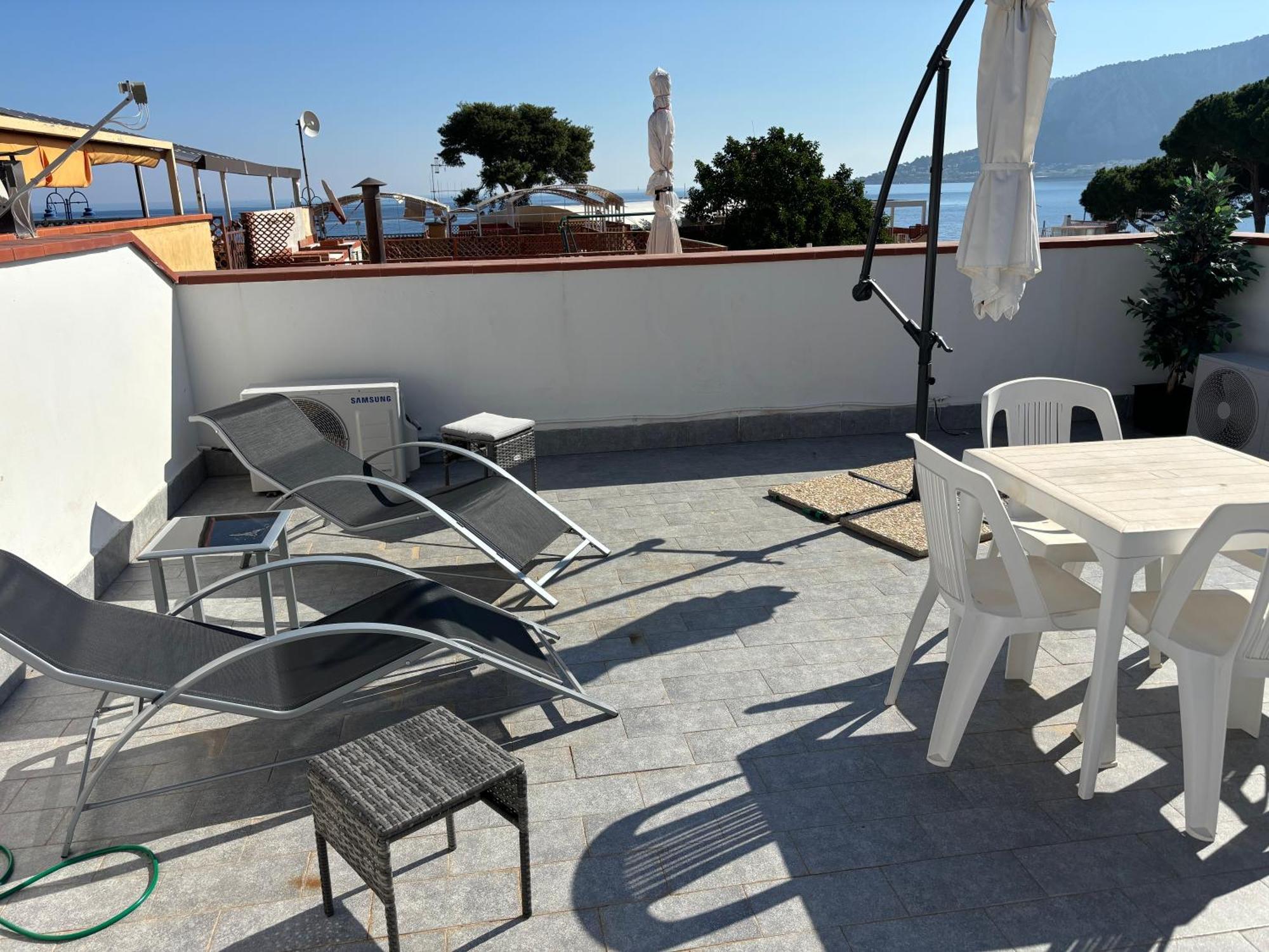 Ashur Apartments Mondello Exterior photo