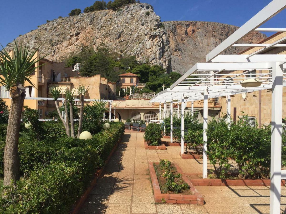 Ashur Apartments Mondello Exterior photo